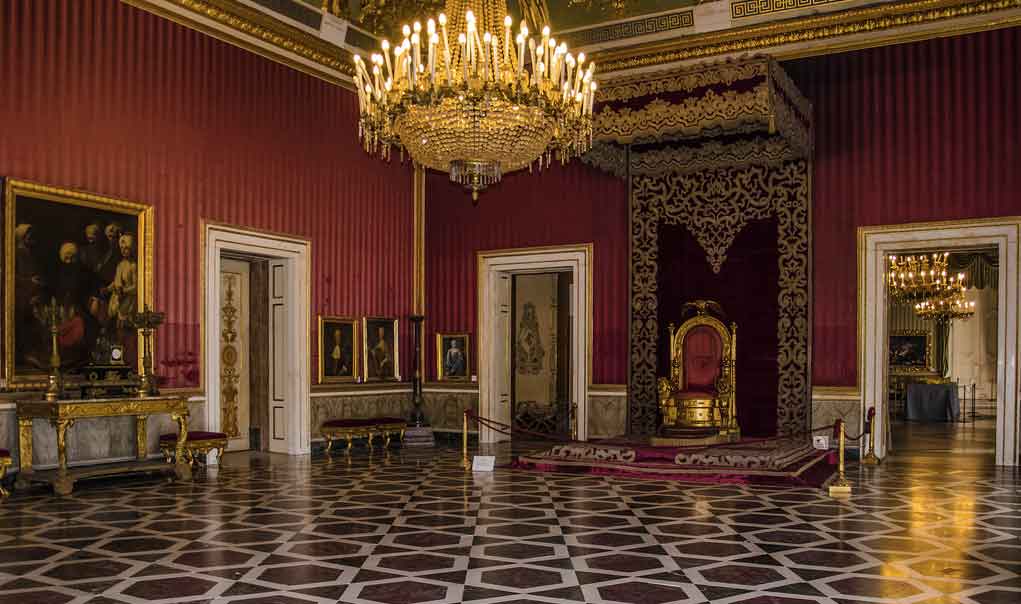 Palazzo Reale di Napoli , Sala del trono