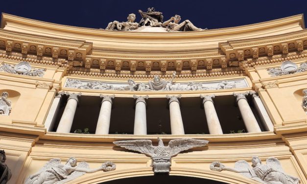 Galleria Umberto I di Napoli, l’eleganza del XIX secolo