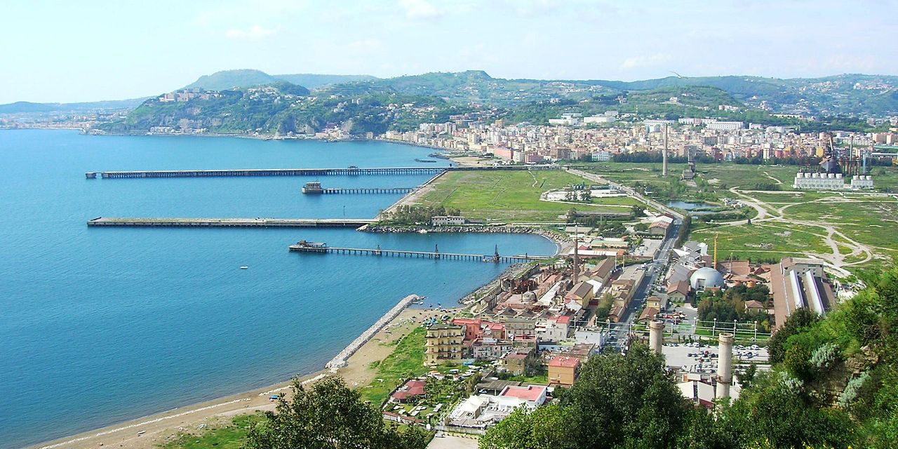 Bagnoli, un quartiere di Napoli sul meraviglioso Golfo di Pozzuoli