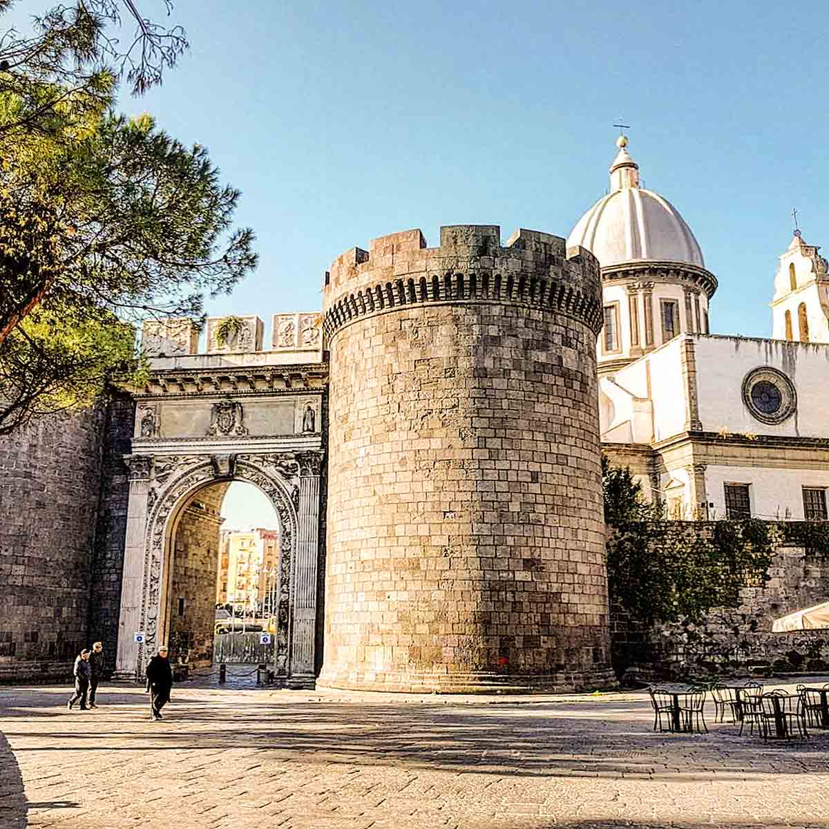 Porta Capuana Napoli