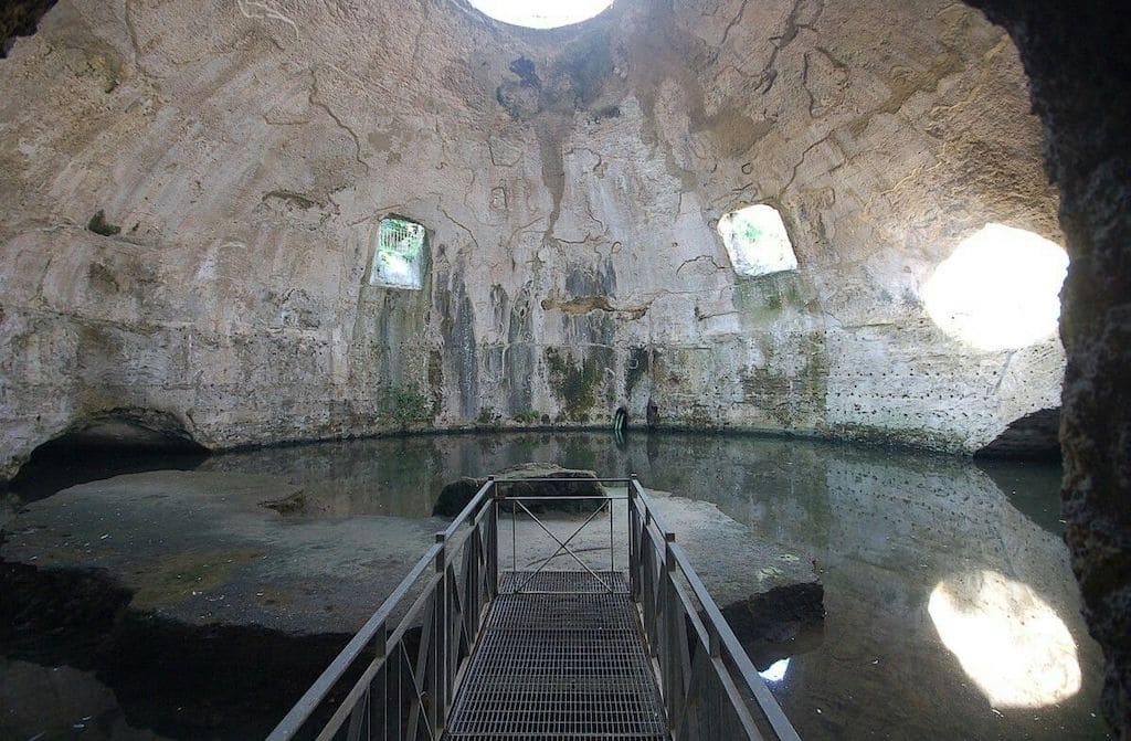 Terme romane di Baia Tempio di Mercurio