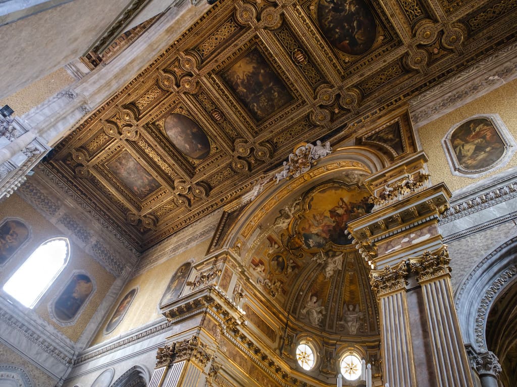 Duomo di Napoli interno