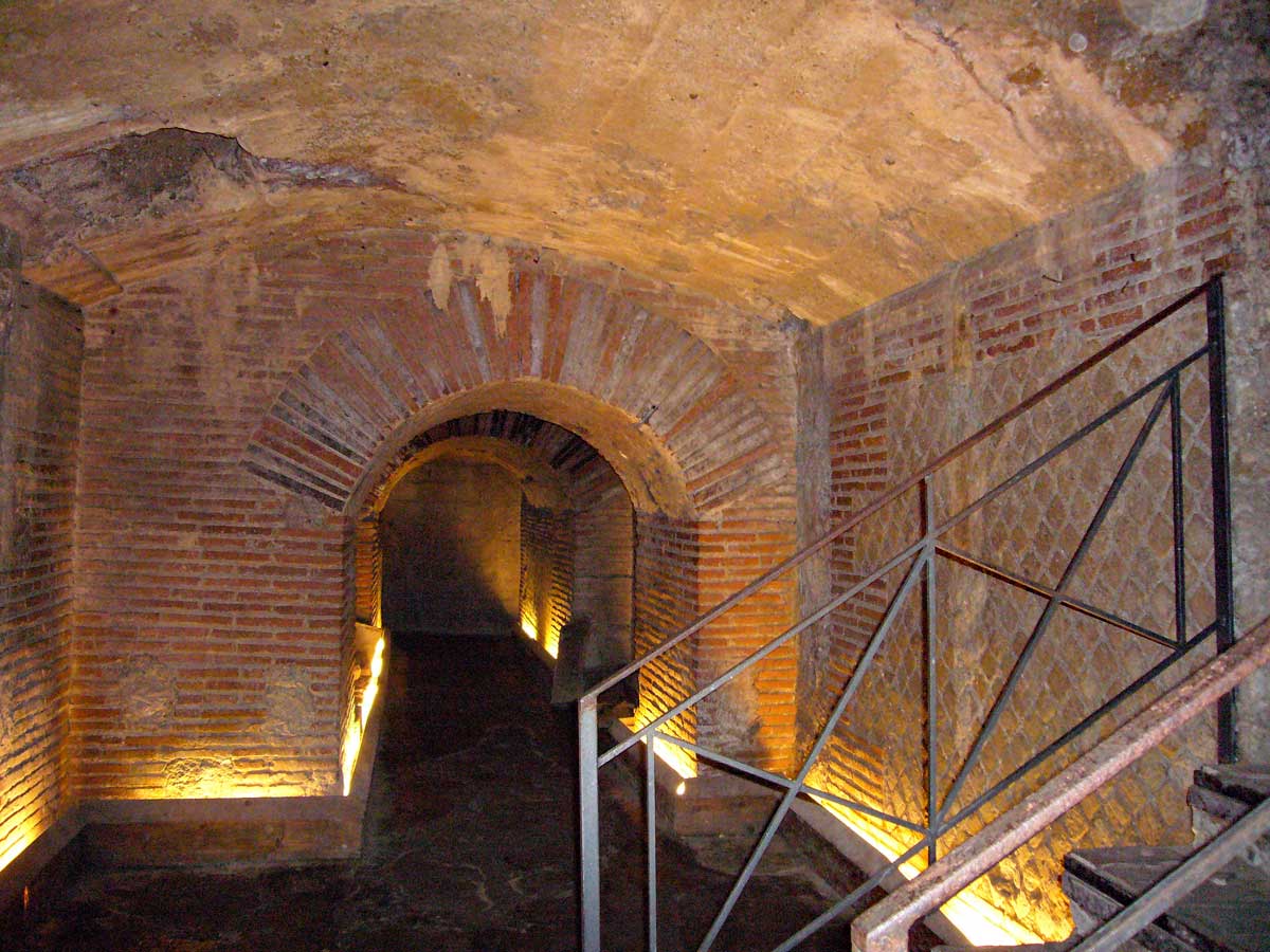 Napoli Sotterranea (teatro greco)