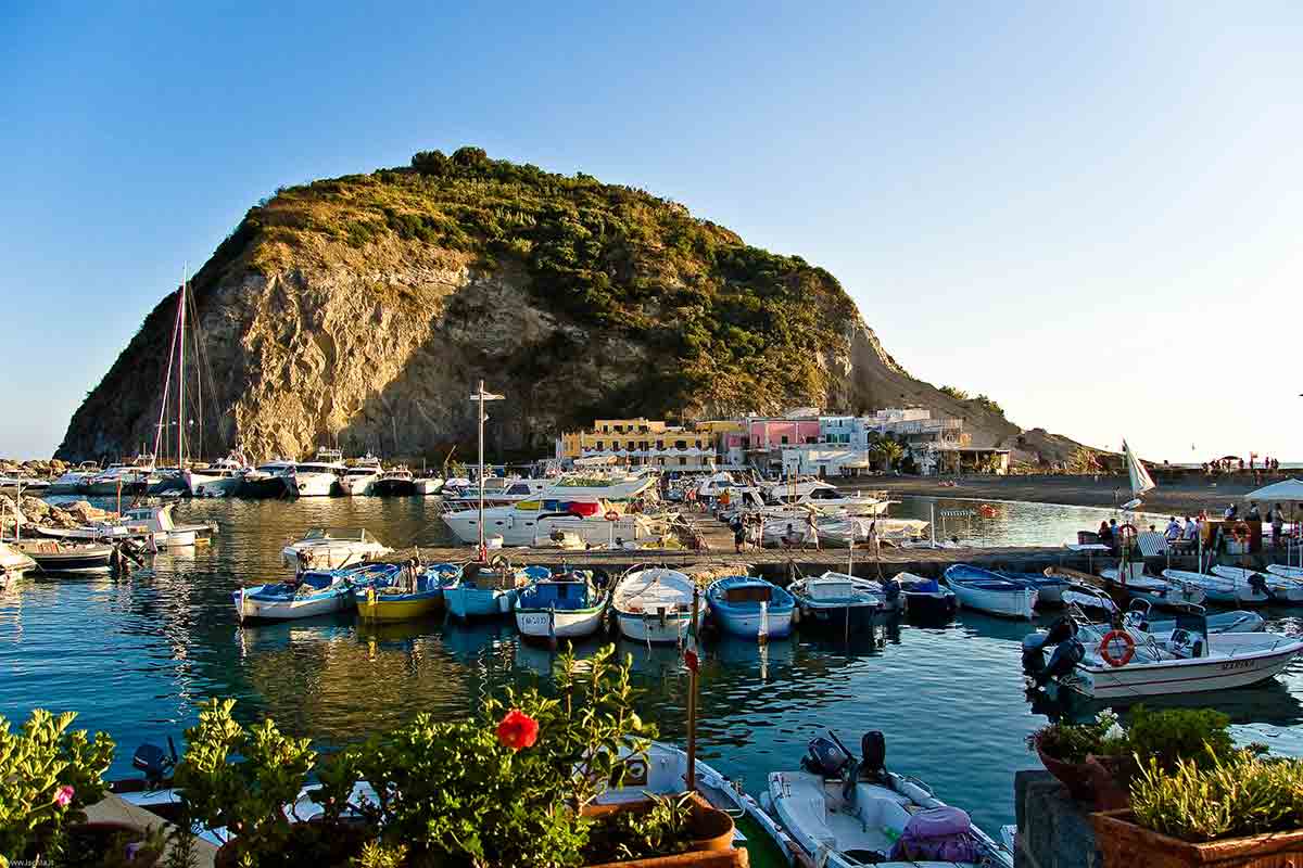 Ischia porto turistico Sant Angelo