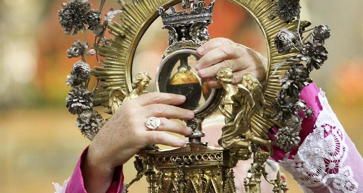 Miracolo del Sangue di San Gennaro, patrono di Napoli