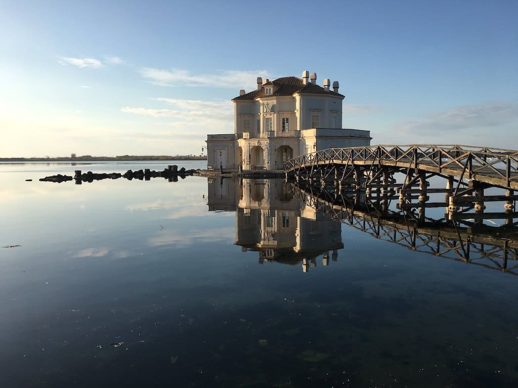 Casina vanvitelliana sul Lago Fusaro