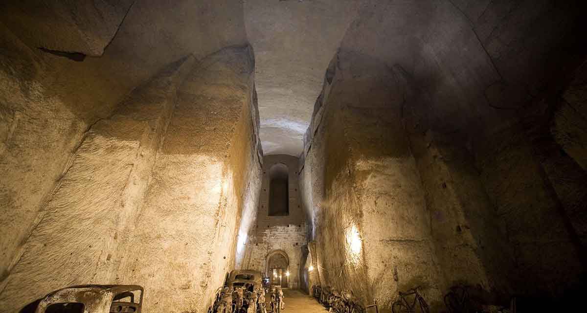 Galleria Borbonica, un affascinante labirinto sotterraneo di Napoli