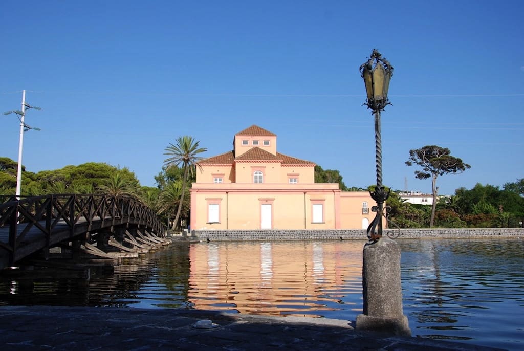 L'Ostrichina borbonica Lago Fusaro