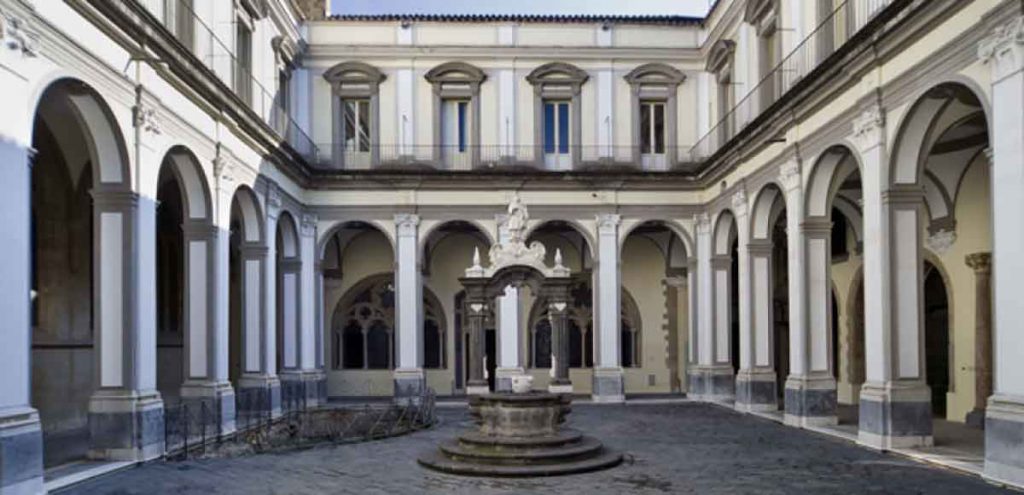 San Lorenzo Maggiore di Napoli: Il Chiostro