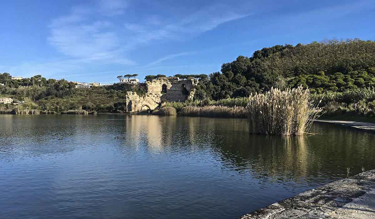 Lago d'Averno, la porta degli Inferi