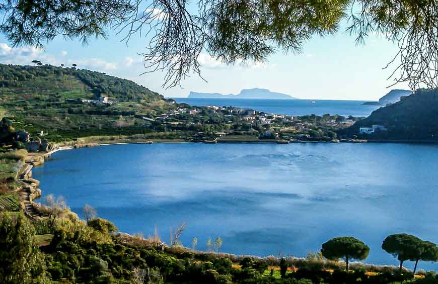 Pozzuoli: Lago d'Averno