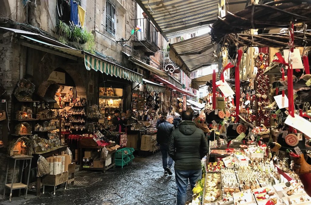 San Gregorio Armeno, la strada dei presepi a Napoli