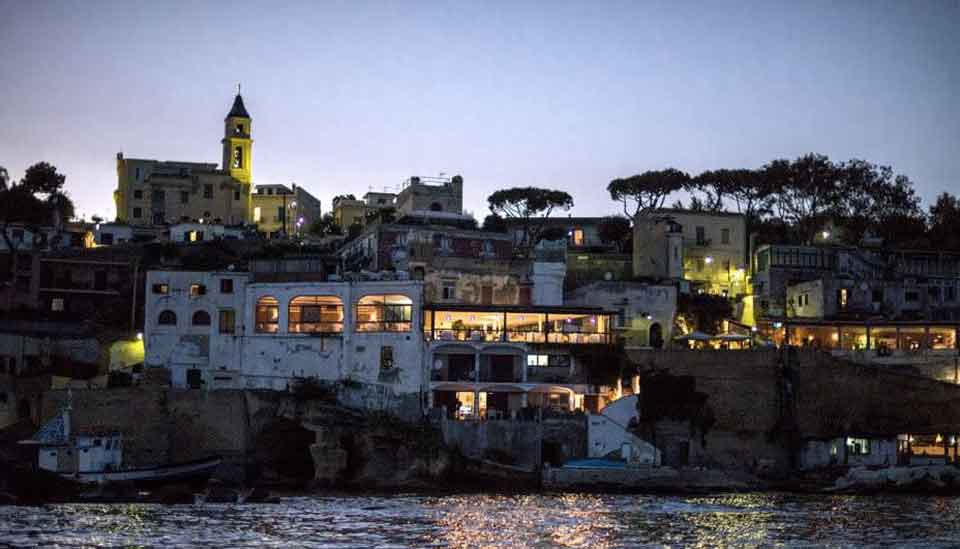 Borgo Marechiaro di notte