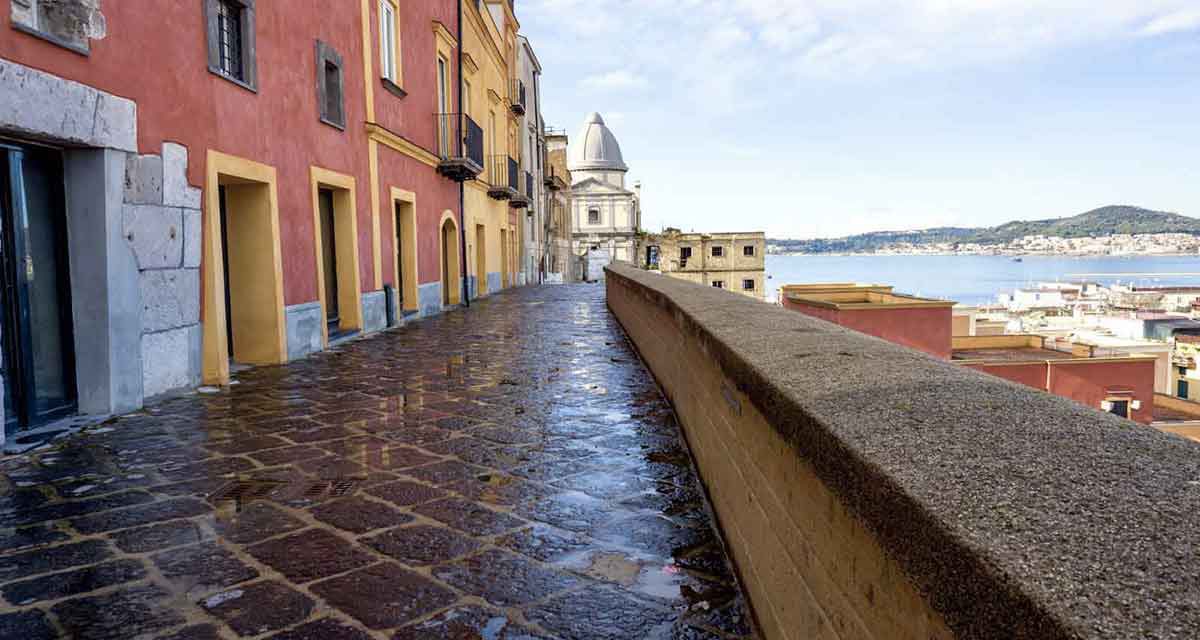 Visite guidate al Rione Terra, il cuore antico di Pozzuoli