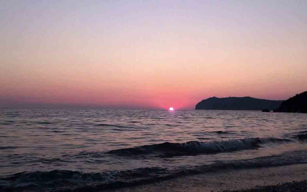 Naturismo in Campania, le spiagge per nudisti da scoprire