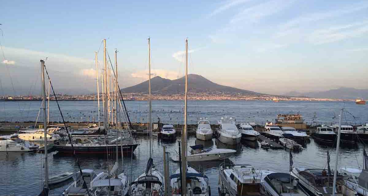 Borgo Marinari di Napoli sull’isolotto di Megaride