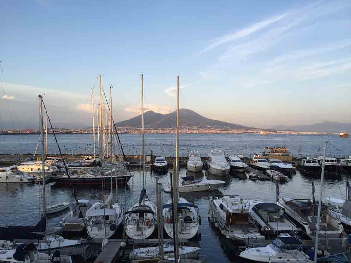 Cosa vedere a Napoli: Borgo Marinari di Napoli