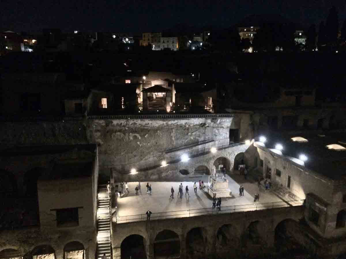 Visita di notte degli Scavi di Ercolano