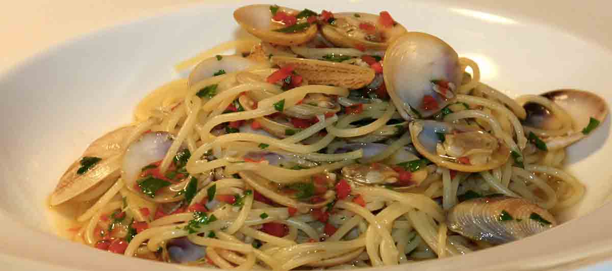 Cucina a Napoli: Spaghetti e vongole