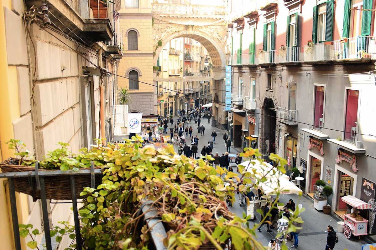 Via Chiaia Napoli