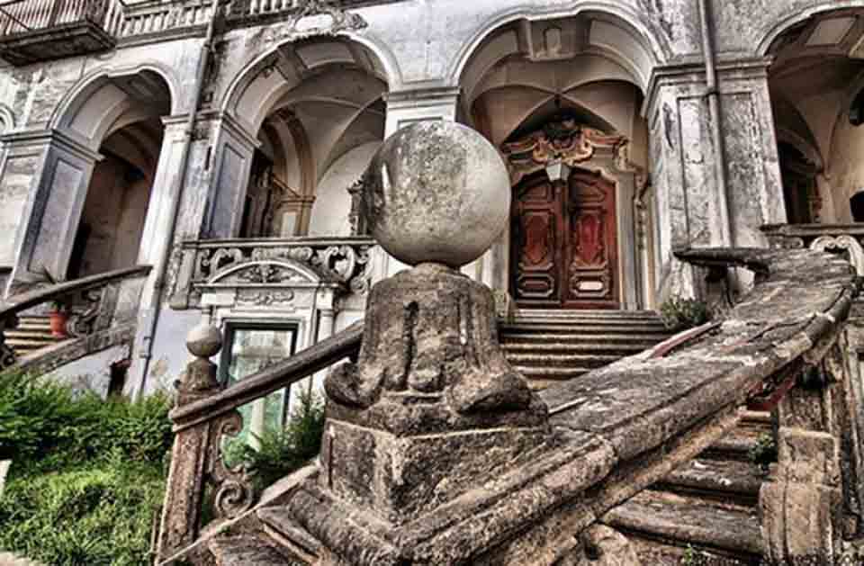 Museo delle arti sanitarie Napoli e Farmacia storica degli Incurabili