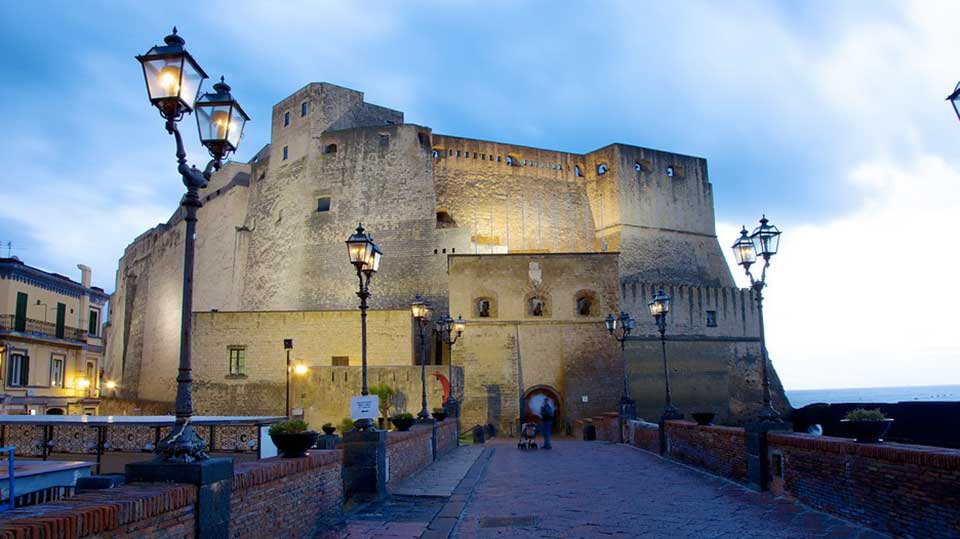 Estate a Napoli 2017: Mostre d’Arte Gratuite a Castel dell’Ovo