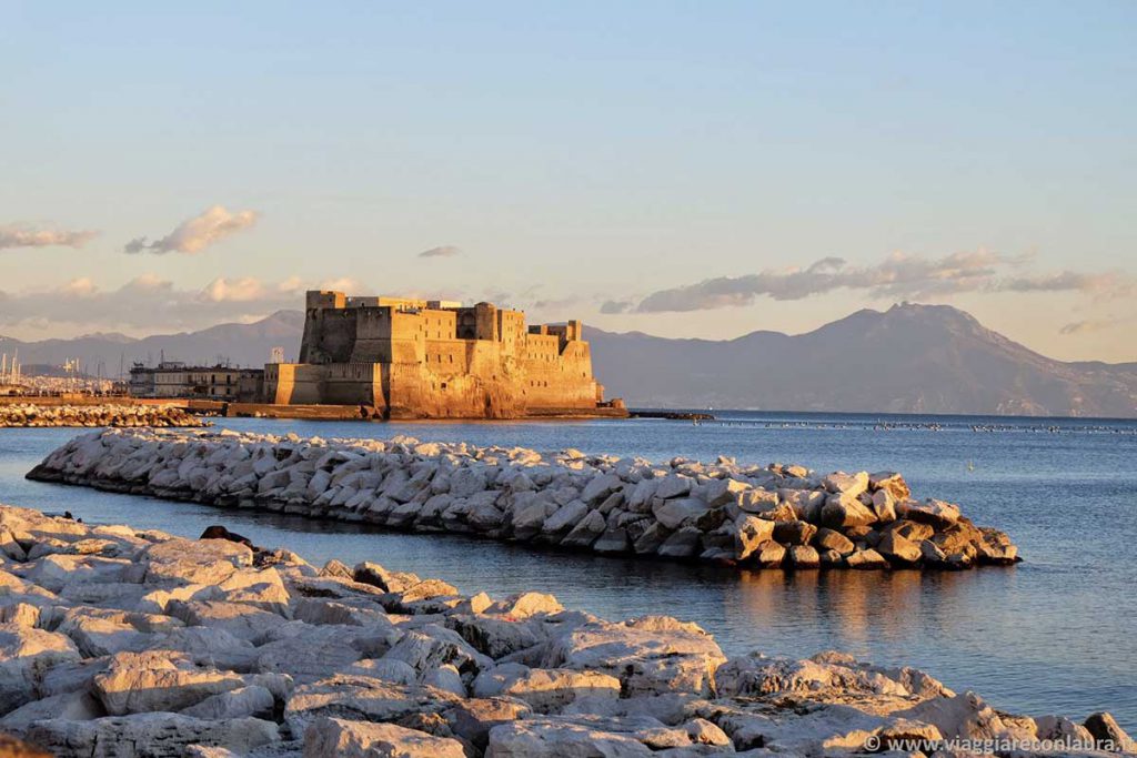 Lungomare di Napoli, Castel dell'Ovo