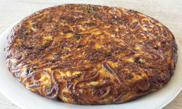 Frittata di maccheroni alla napoletana, piatto povero ma gustoso