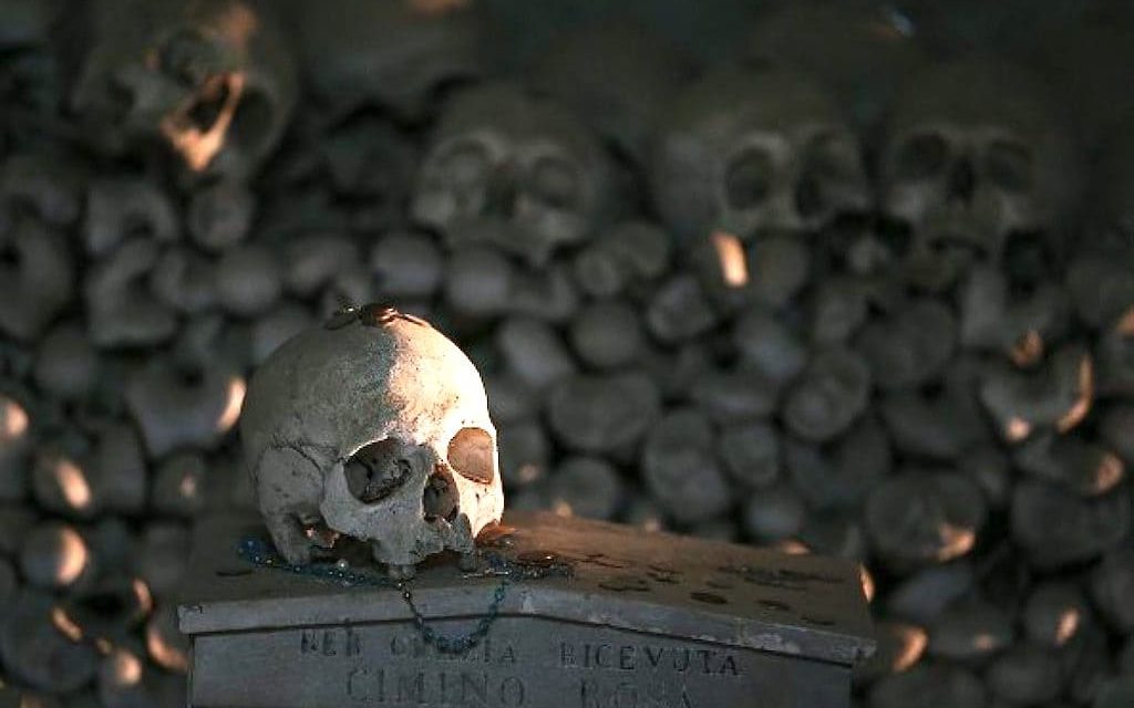 Uànema la rassegna sul culto dei morti torna a Napoli