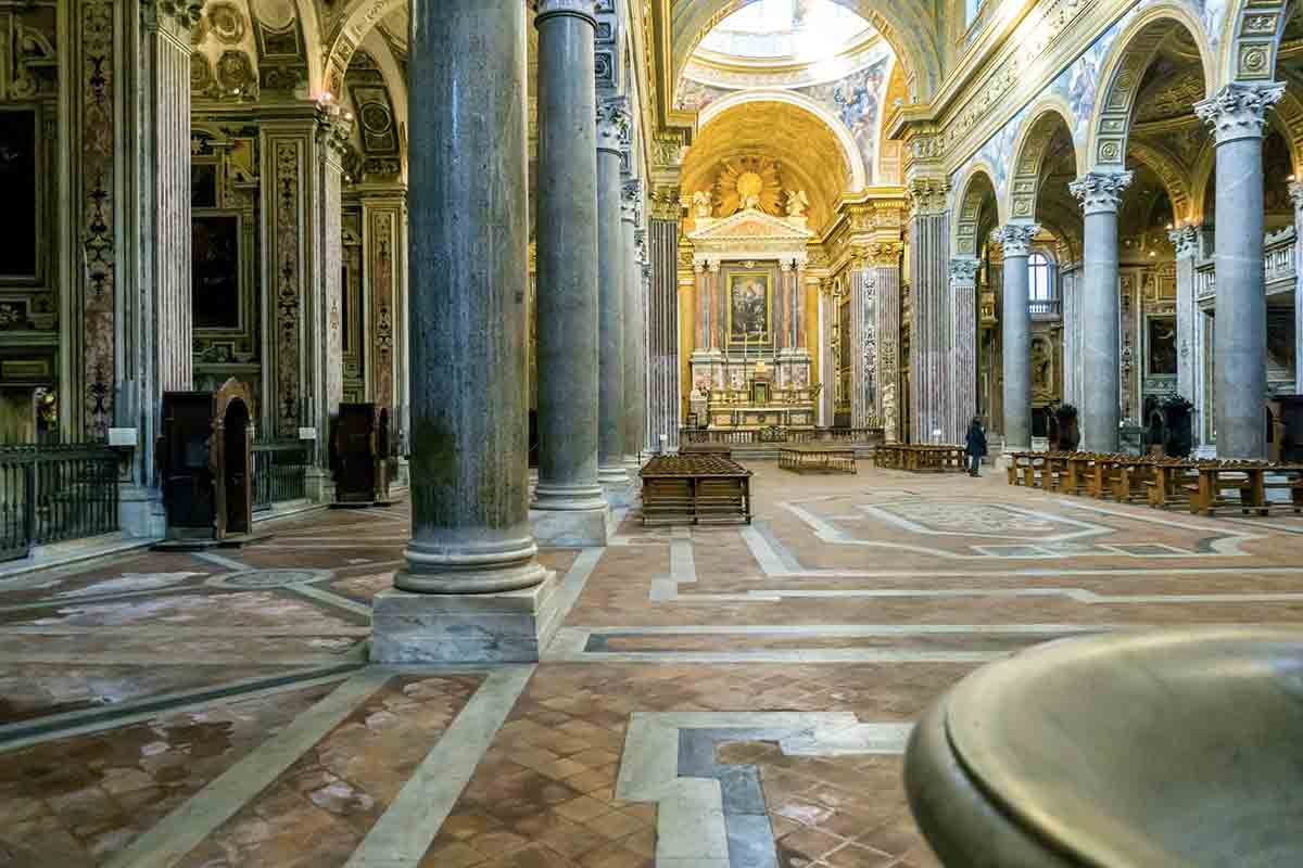 Chiesa dei Girolamini - interno