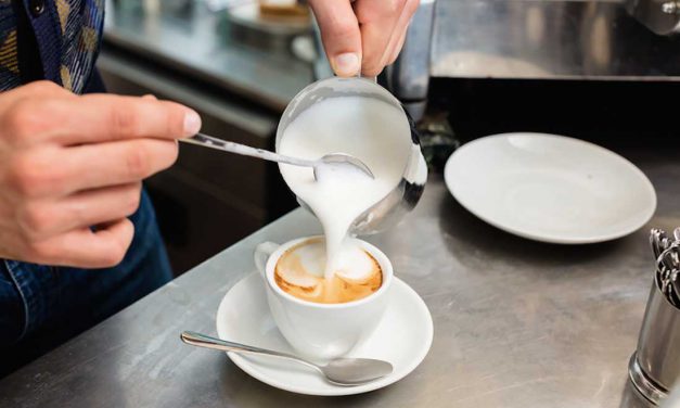 La colazione al Bar: un rito napoletano
