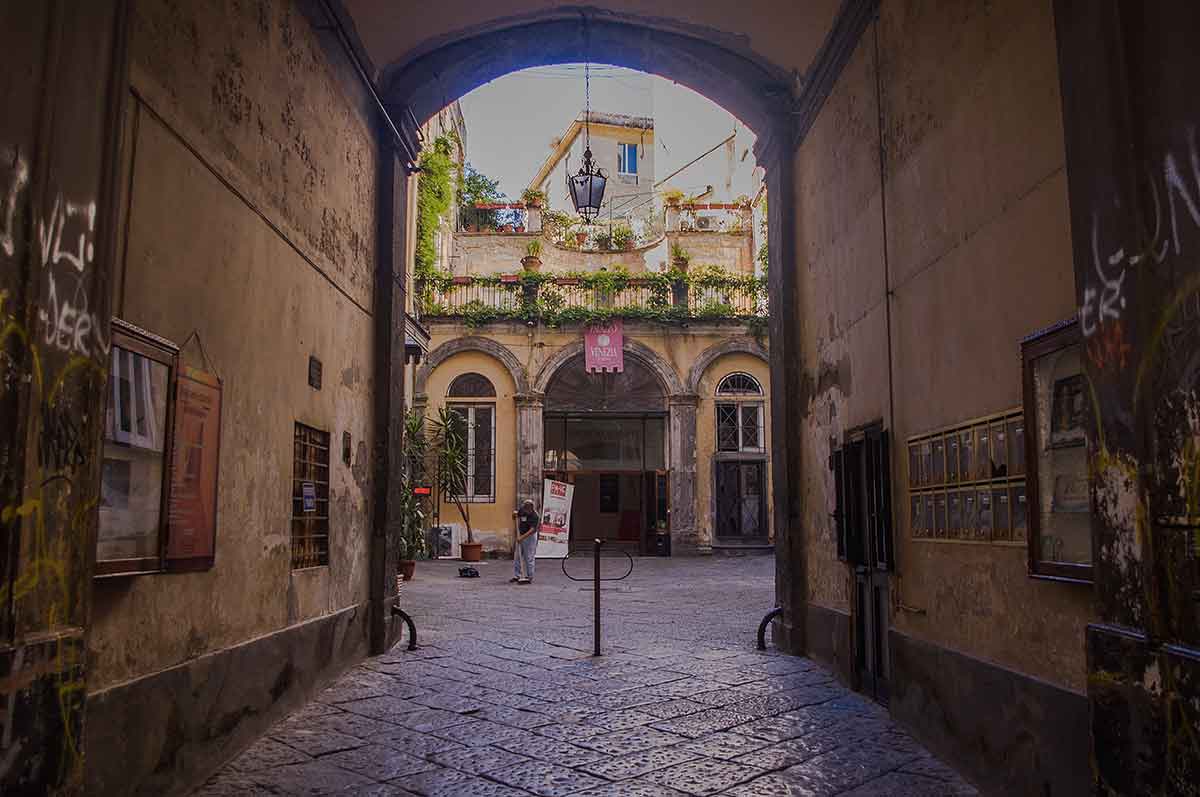 Palazzo Venezia Napoli Cortile