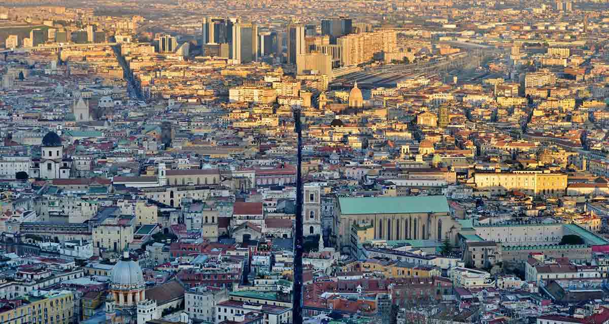 Centro storico di Napoli: I Decumani
