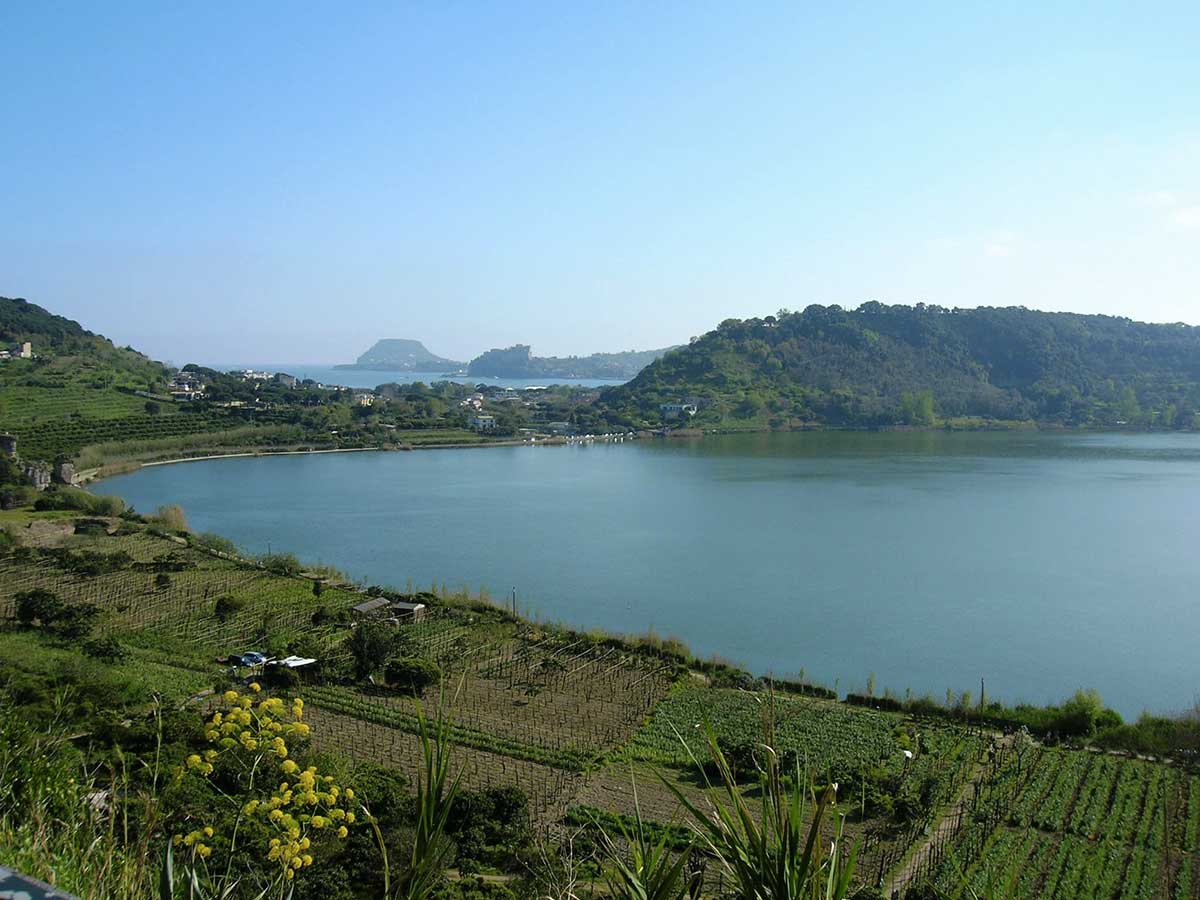 Riapre la Passeggiata attorno al Lago d’Averno