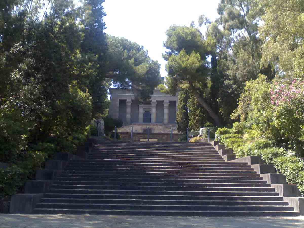 Mausoleo Schilizzi a Posillipo