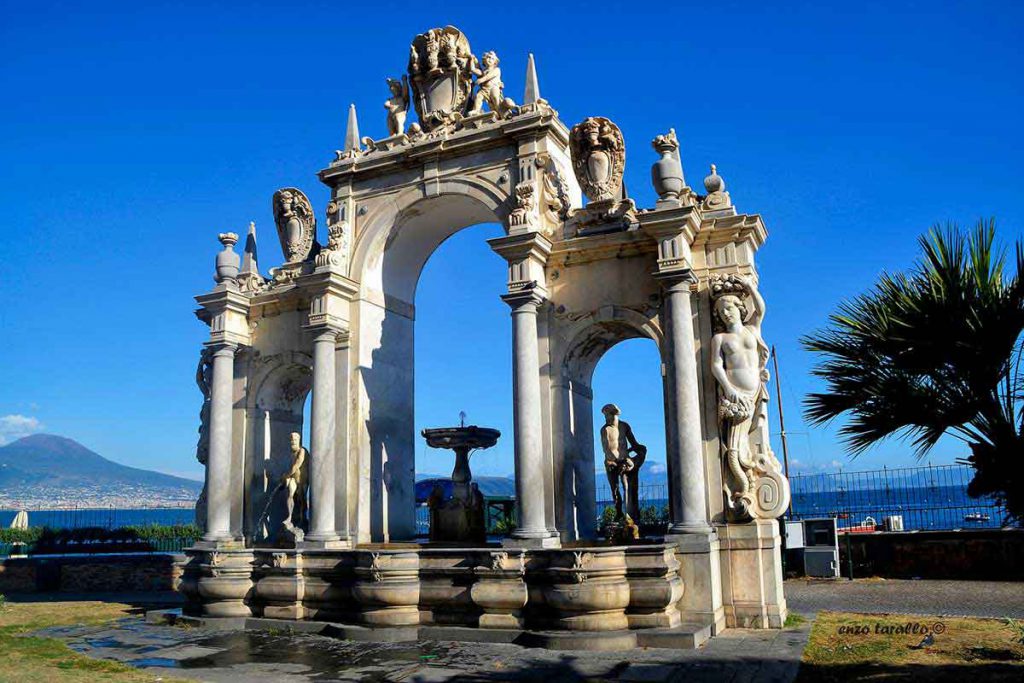 Fontana del Gigante o dell Immacolatella Napoli