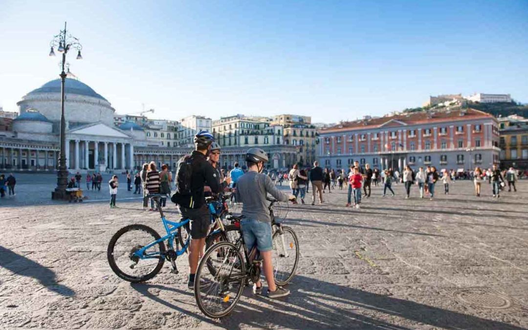 Scoprire Napoli in Bicicletta