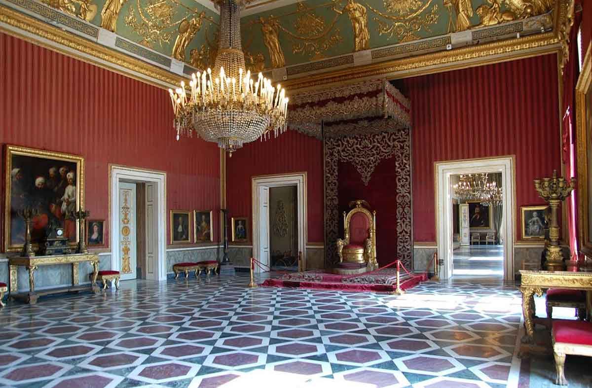 Palazzo reale Napoli