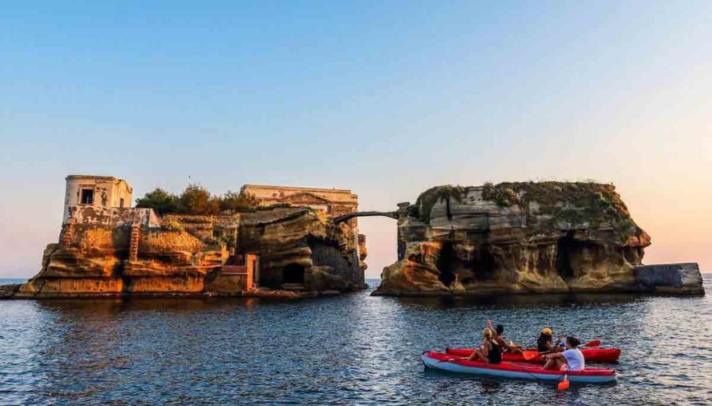Isola della Gaiola a Posillipo, bella e maledetta Napoli Turistica
