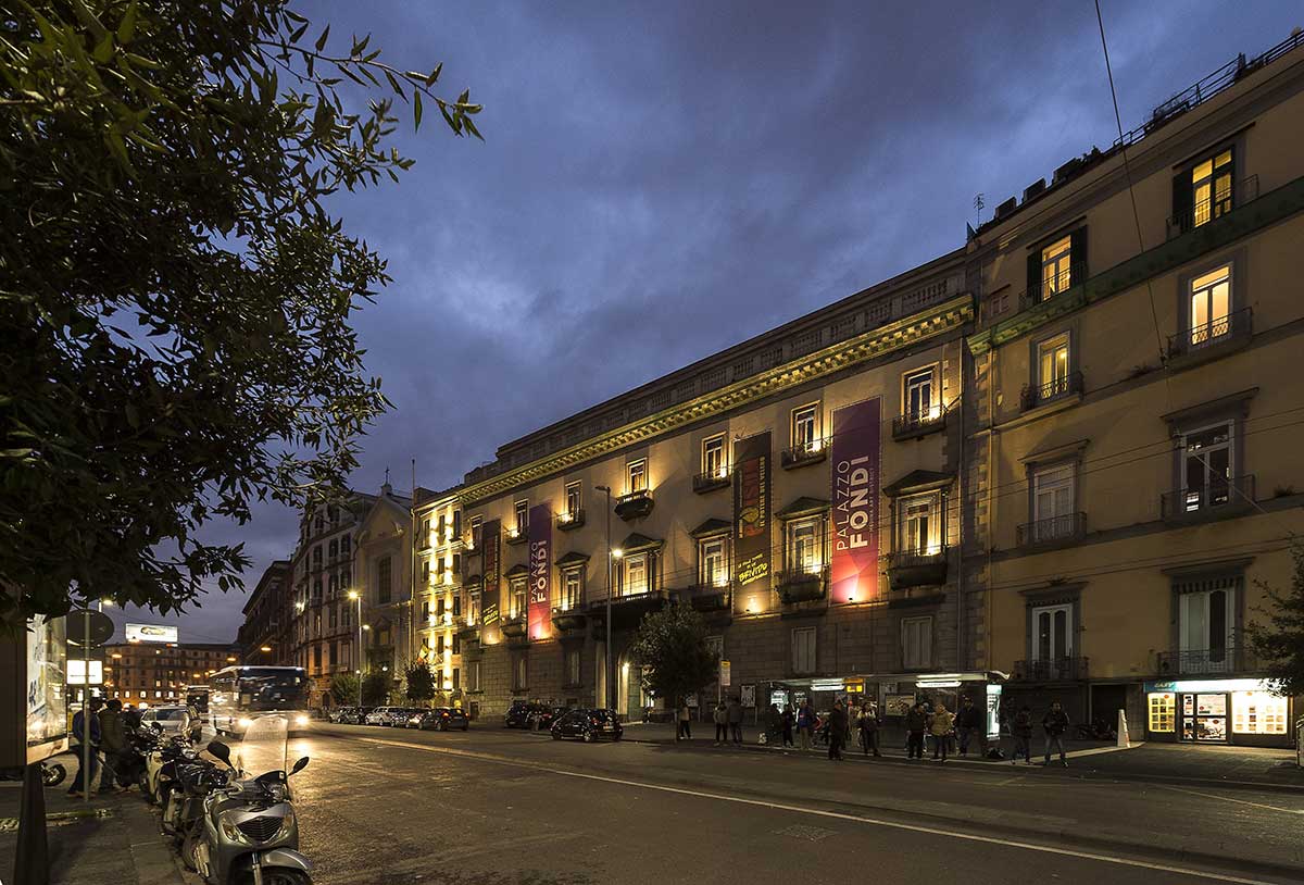 Palazzo Fondi Napoli