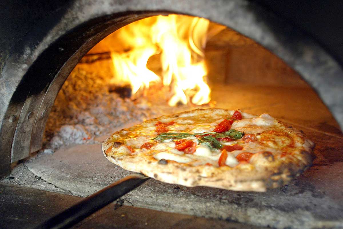La Pizza a Napoli