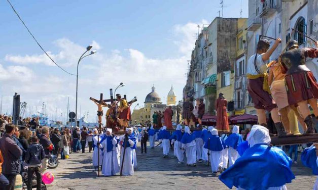 Pasqua 2018 a Napoli, le processioni della Settimana Santa