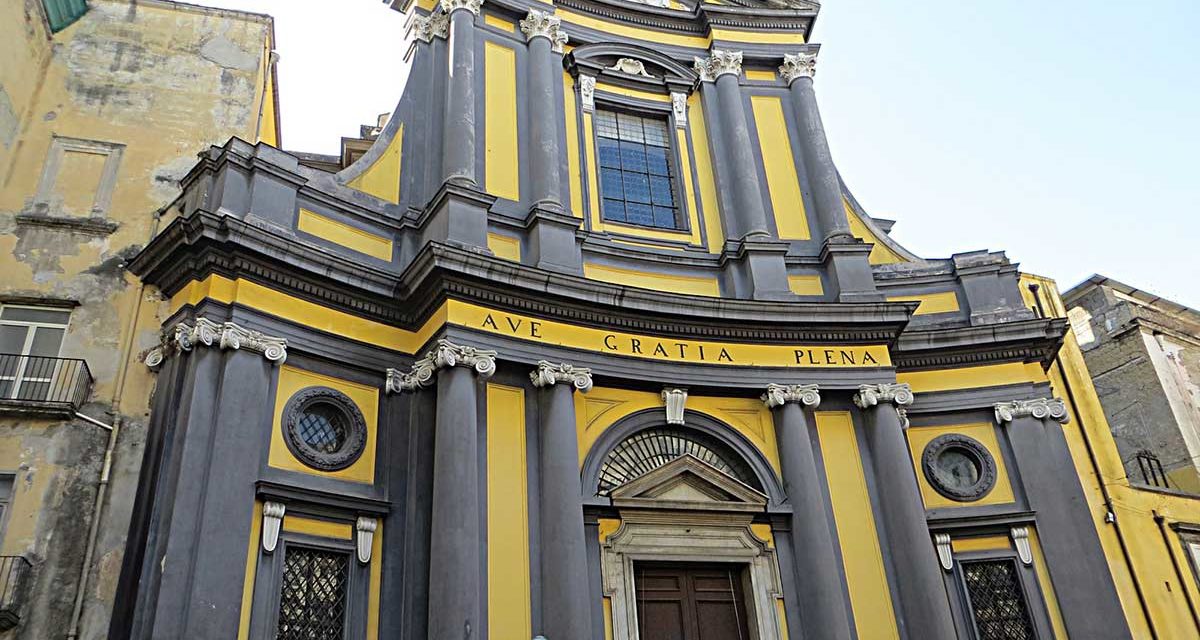Ruota degli Esposti e la Basilica dell’Annunziata Maggiore