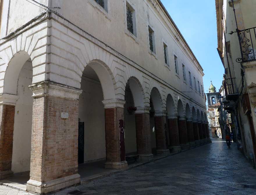 Sant'Agata dei Goti - Via Roma