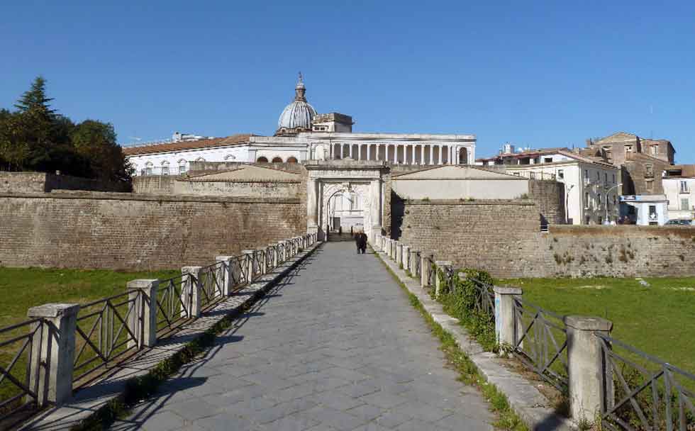 Capua la città fortezza alle porte di Napoli