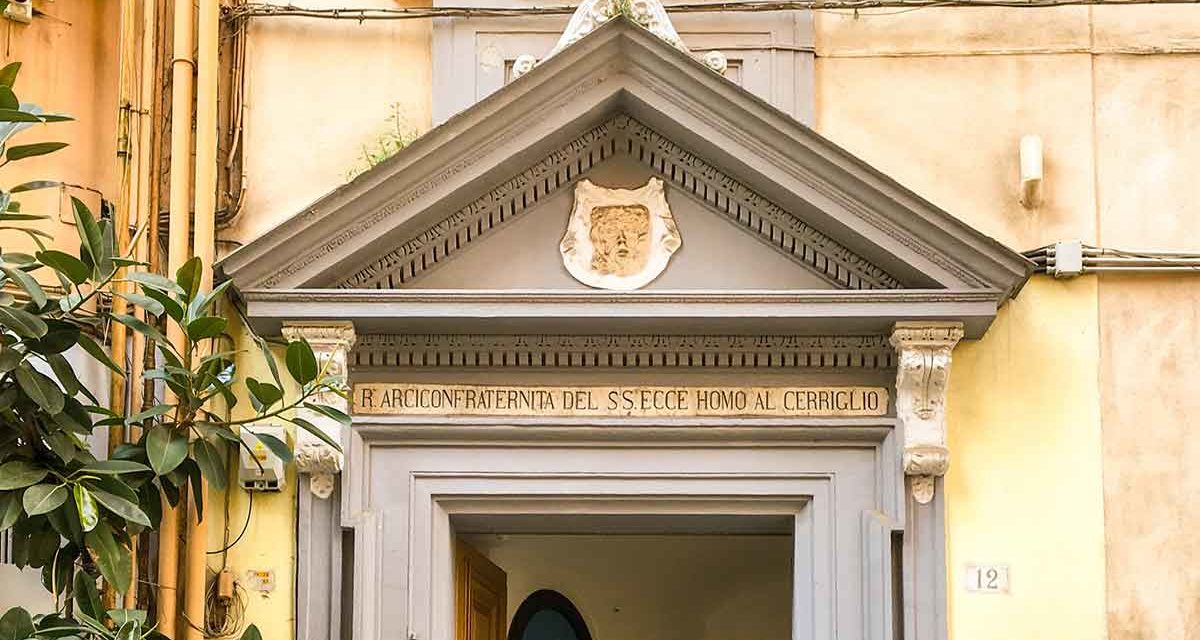 Le scale sante a Napoli mete di pellegrinaggio e devozione