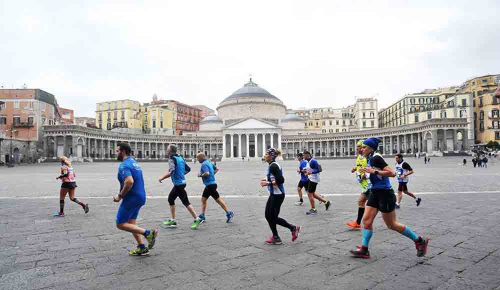 Napoli Piazza Plebiscito maratona