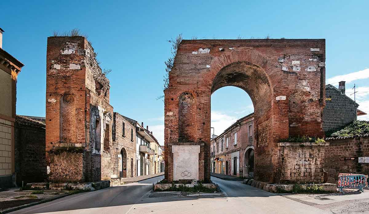 Arco di Adriano Santa Maria Capua Vetere