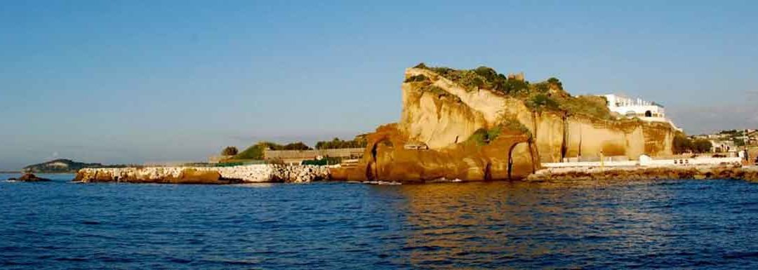 Torregaveta si scopre tra mare e archeologia
