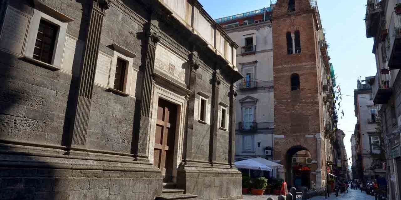 Cappella del Pontano, Decumano Maggiore a Napoli